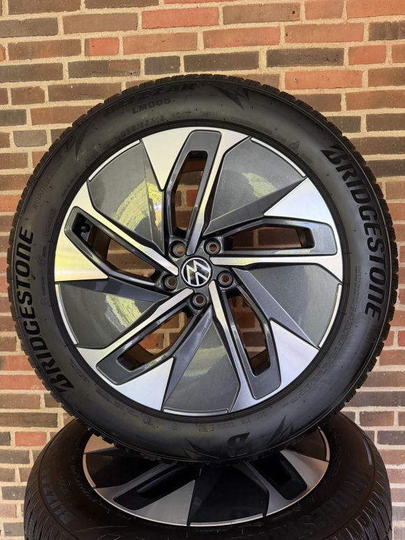 19” VW ID4/ID5 – ORIGINALE ALUFÆLGE MED VINTERDÆK – REF P141