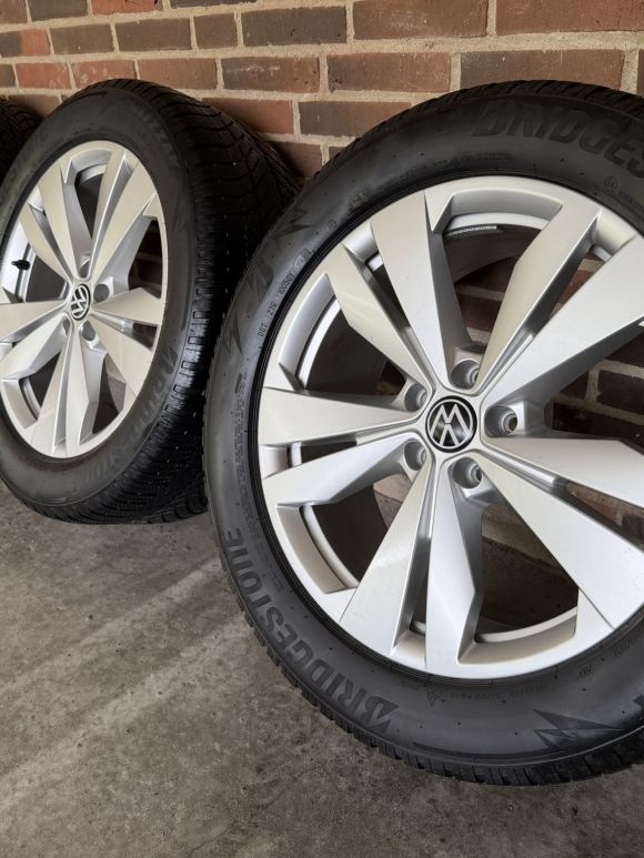 19” VW ID4/ID5 – ORIGINALE ALUFÆLGE MED VINTERDÆK – REF P151