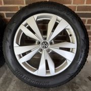 19” VW ID4/ID5 – ORIGINALE ALUFÆLGE MED VINTERDÆK – REF P151