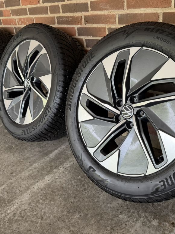 19” VW ID4/ID5 – ORIGINALE ALUFÆLGE MED VINTERDÆK – REF P150