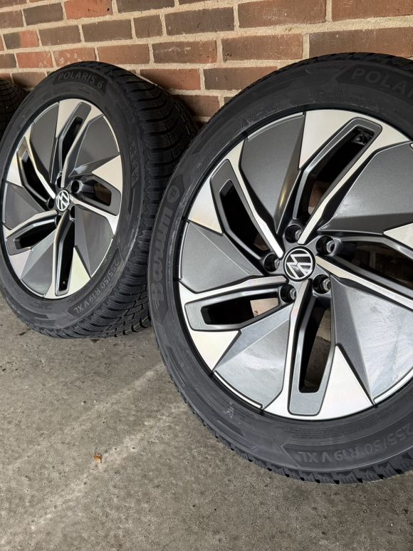 19” VW ID4/ID5 – ORIGINALE ALUFÆLGE MED VINTERDÆK – REF P147