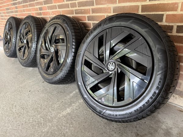 19” VW ID4/ID5 / SKODA ELROQ/ENYAQ 60 – ORIGINALE STÅLFÆLGE MED VINTERDÆK – REF P155