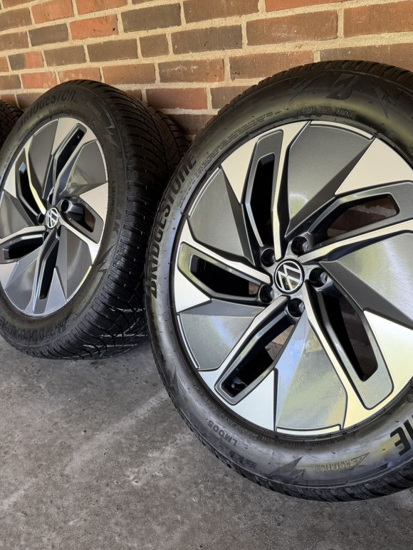 19” VW ID4/ID5 – ORIGINALE ALUFÆLGE MED VINTERDÆK – REF P158