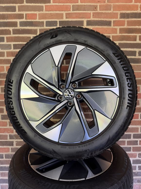 19” VW ID4/ID5 – ORIGINALE ALUFÆLGE MED VINTERDÆK – REF P158