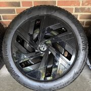 19” VW ID4/ID5 – ORIGINALE STÅLFÆLGE MED VINTERDÆK – REF P163