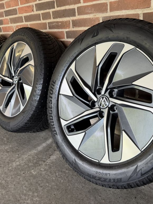 19” VW ID4/ID5 – ORIGINALE ALUFÆLGE MED VINTERDÆK – REF P156