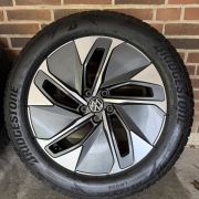 19” VW ID4/ID5 – ORIGINALE ALUFÆLGE MED VINTERDÆK – REF P156