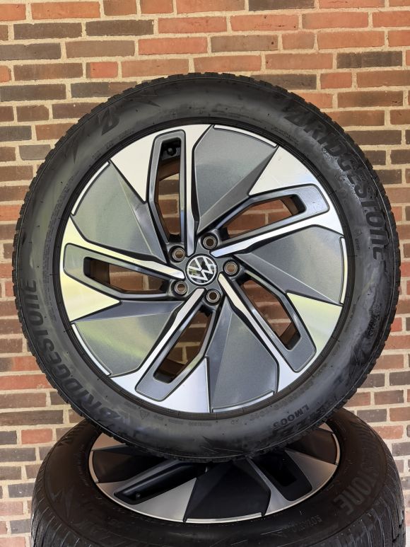 19” VW ID4/ID5 – ORIGINALE ALUFÆLGE MED VINTERDÆK – REF P156