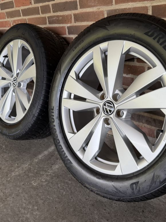 19” VW ID4/ID5 – ORIGINALE ALUFÆLGE MED VINTERDÆK – REF P159