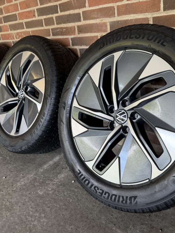 19” VW ID4/ID5 – ORIGINALE ALUFÆLGE MED VINTERDÆK – REF P162