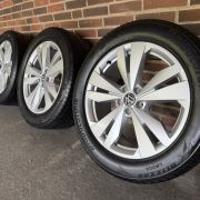 19” VW ID4/ID5 – ORIGINALE ALUFÆLGE MED VINTERDÆK – REF P161