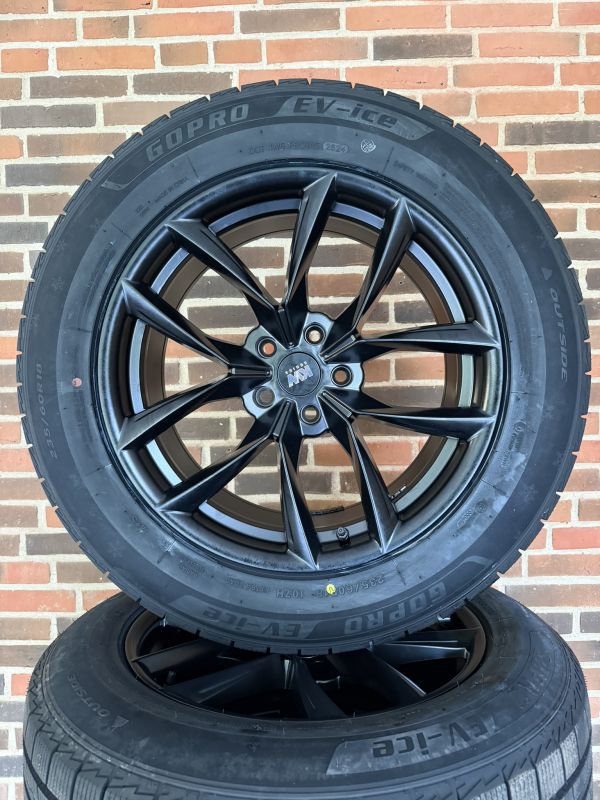 18″ XPENG G6 – NYE KOMPLETTE VINTERHJUL – REF V117