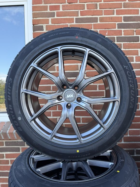 19” VW ID4 / ID5 / SKODA ENYAQ / ELROQ / FORD EXPLORER / AUDI Q4 / CUPRA TAVASCAN – NYE KOMPLETTE VINTERHJUL – REF V128