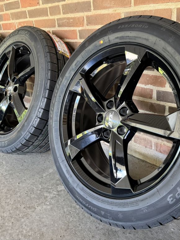 19” VW ID4 / ID5 / SKODA ENYAQ / ELROQ / FORD EXPLORER / AUDI Q4 / CUPRA TAVASCAN – NYE KOMPLETTE VINTERHJUL – REF V127