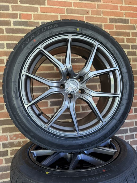 19” VW ID7 – NYE KOMPLETTE VINTERHJUL – REF V138