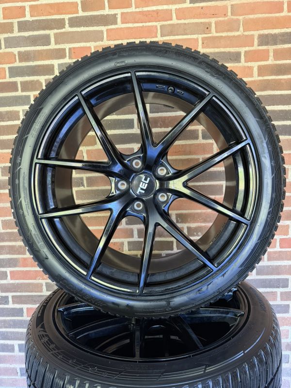 22” HONGQI E-HS9 - ALUFÆLGE MED VINTERDÆK - REF P170