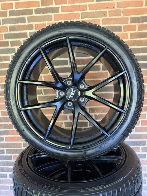 22” HONGQI E-HS9 – ALUFÆLGE MED VINTERDÆK – REF P170