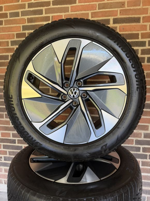 19” VW ID4/ID5 – ORIGINALE ALUFÆLGE MED VINTERDÆK – REF P174