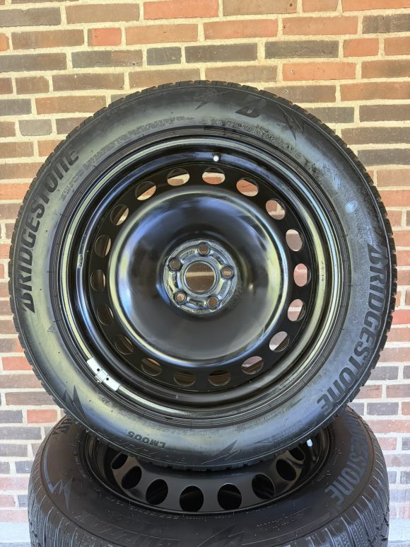 19” VW ID4/ID5 – ORIGINALE STÅLFÆLGE MED VINTERDÆK – REF P175