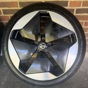 20” VW ID3 / CUPRA BORN – ORIGINALE ALUFÆLGE MED SOMMERDÆK – REF P172
