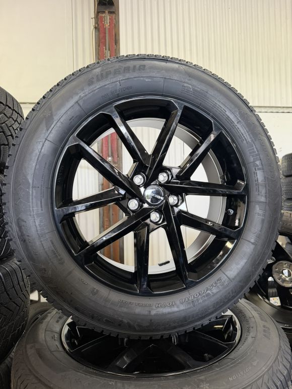 18″ TOYOTA BZ4X ELECTRIC – NYE KOMPLETTE VINTERHJUL – REF V14