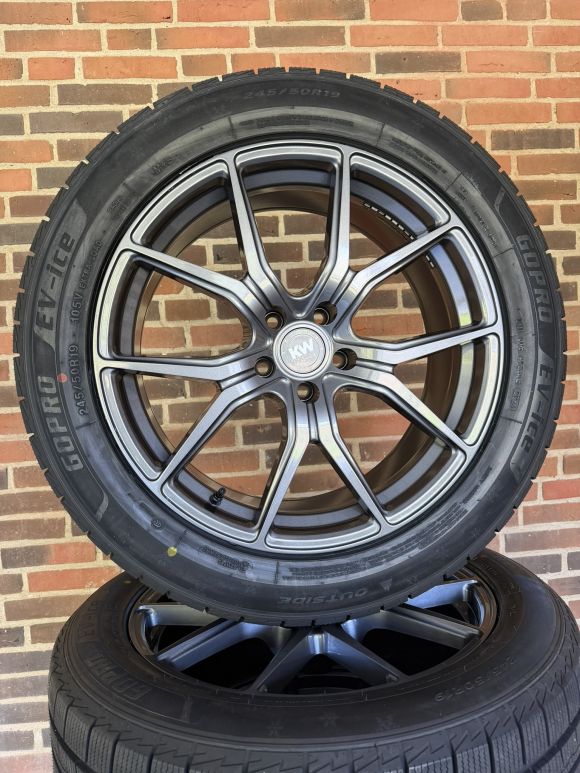 19” BMW IX3 – 2021-2025 – NYE KOMPLETTE VINTERHJUL – REF V173